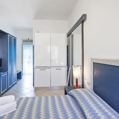 Simplistic Holiday In With Swimming Pool Holiday home Vieste