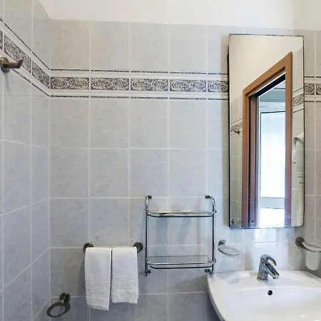 Simplistic Holiday In With Swimming Pool *