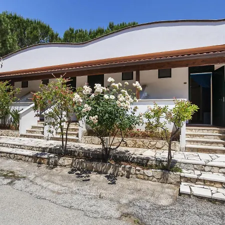 Simplistic Holiday In With Swimming Pool