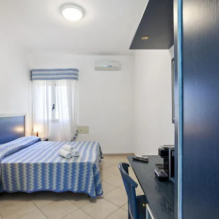 Holiday home Simplistic Holiday In With Swimming Pool